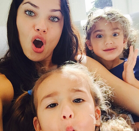 世界超模维密走秀图集,维密超模刘雯图集