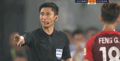 中超金哨5次关键判罚惹争议,中超裁判判罚引热议