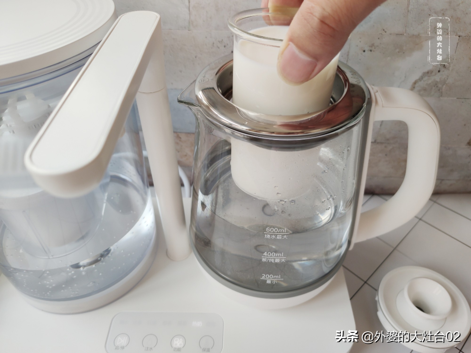 牛奶溢锅怎么解决,热牛奶如何不溢锅