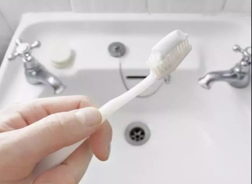 「牙膏使用技巧」您的万能牙膏使用技巧已到位！➸➸➸请查收