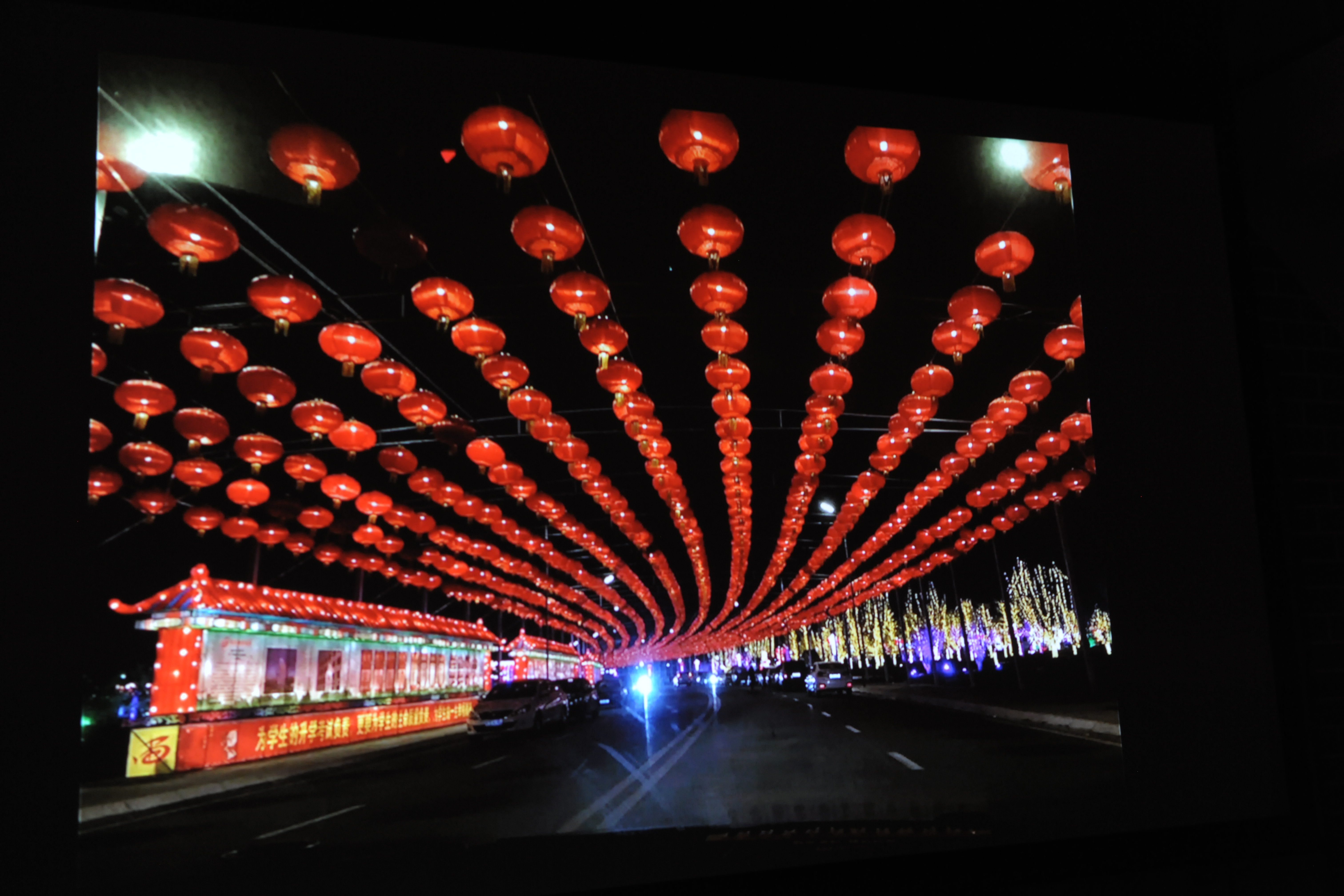 家庭投影机选什么样的幕布,家庭投影仪不要幕布