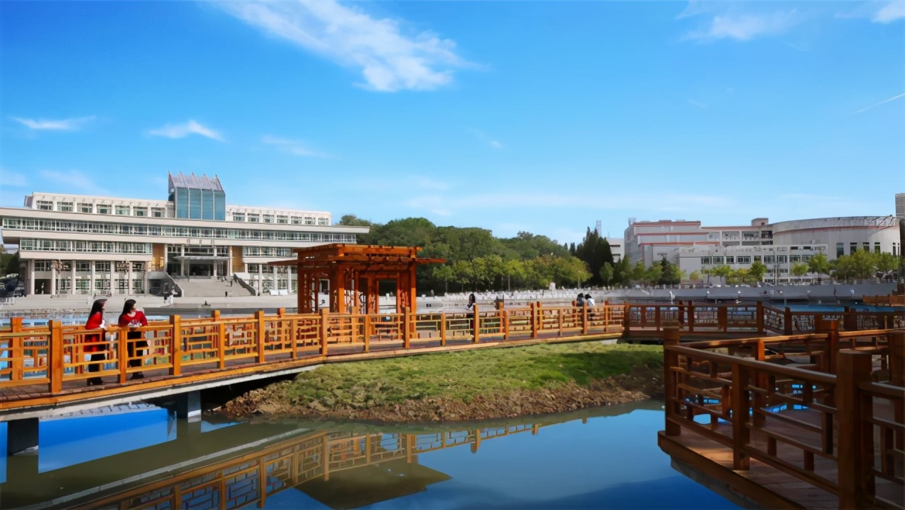 河南师范大学和信阳师范哪个好,河南师大全国排名