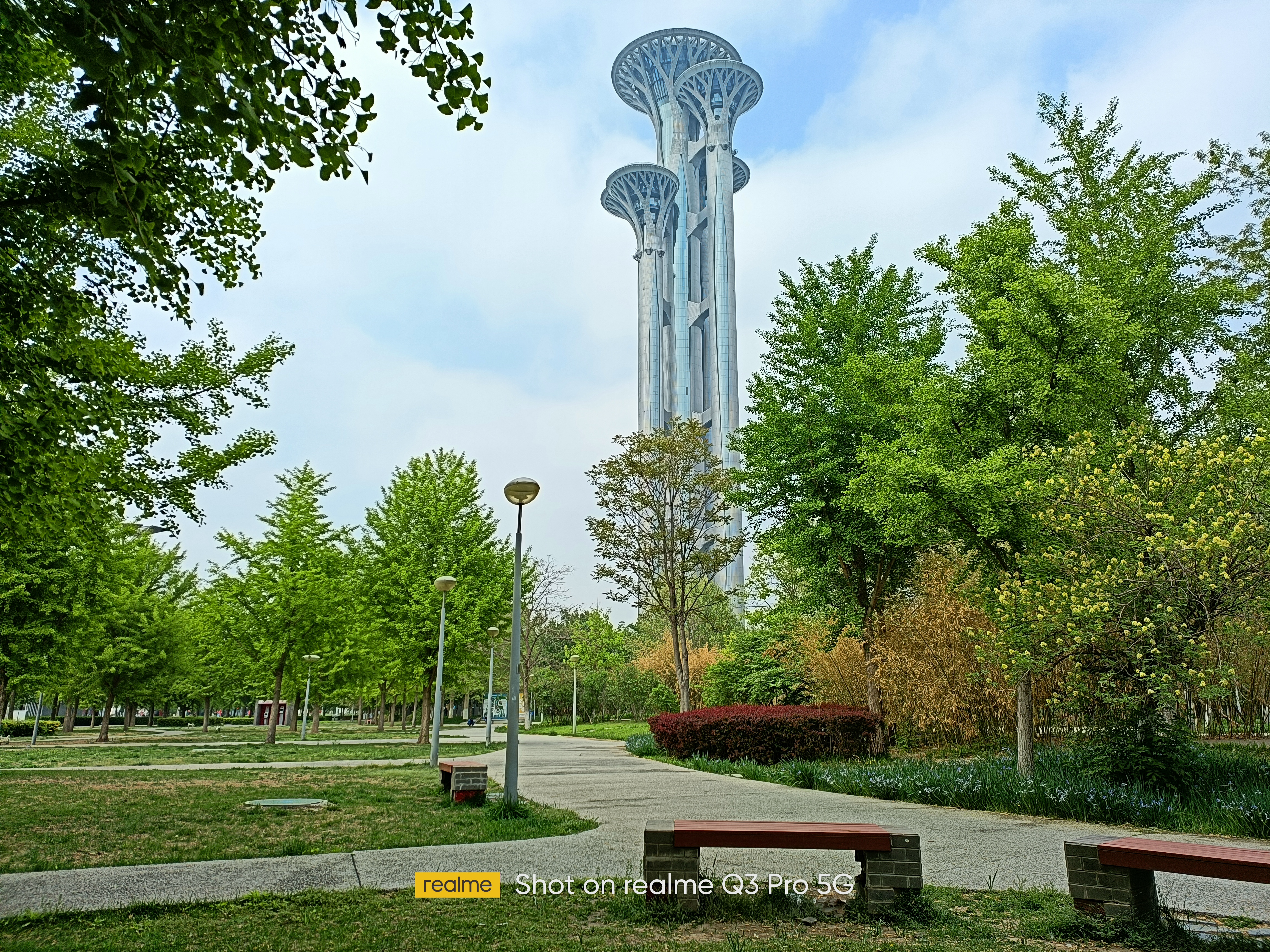 realmeq3pro萤火虫能发光吗,realmeq3pro萤火虫配色夜光效果