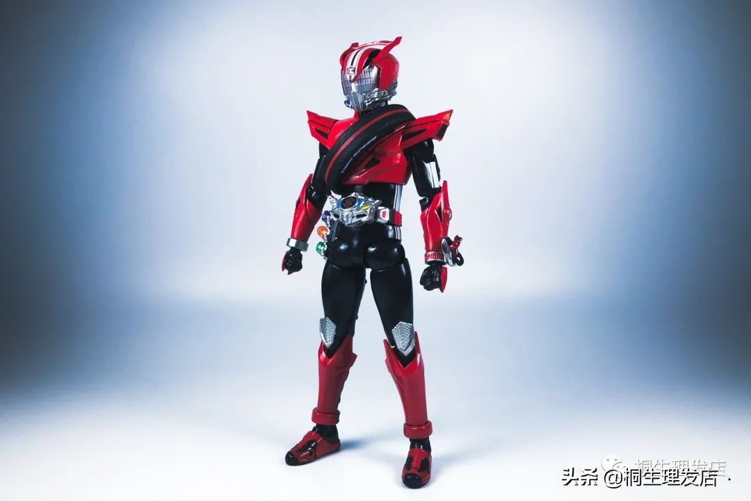 座驾最贵的假面骑士！假面骑士Drive驰骑shf测评