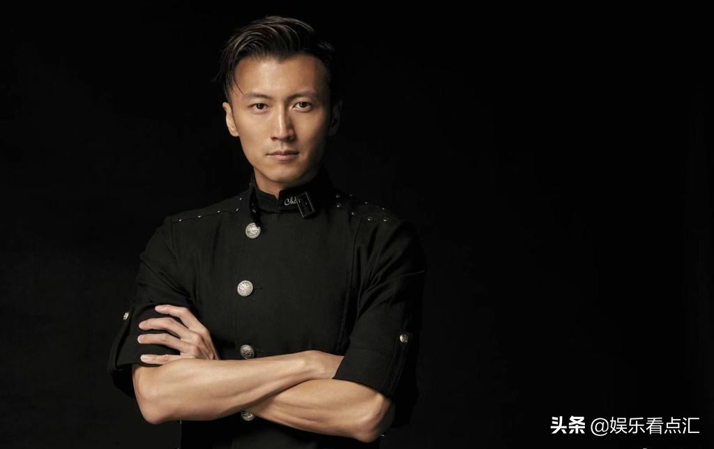 谢霆锋与霍汶希勾肩搭背,霍汶希晒和谢霆锋合照