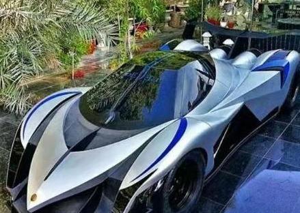 迪拜王子：5亿跑车自己舍不得开，却愿意借给偶像成龙拍电影