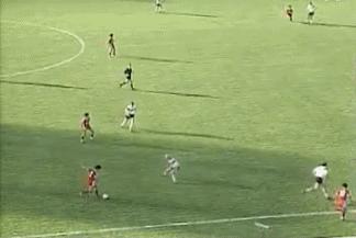 这支国足被骂最没有进取心的球队，球迷给教练寄了把刀