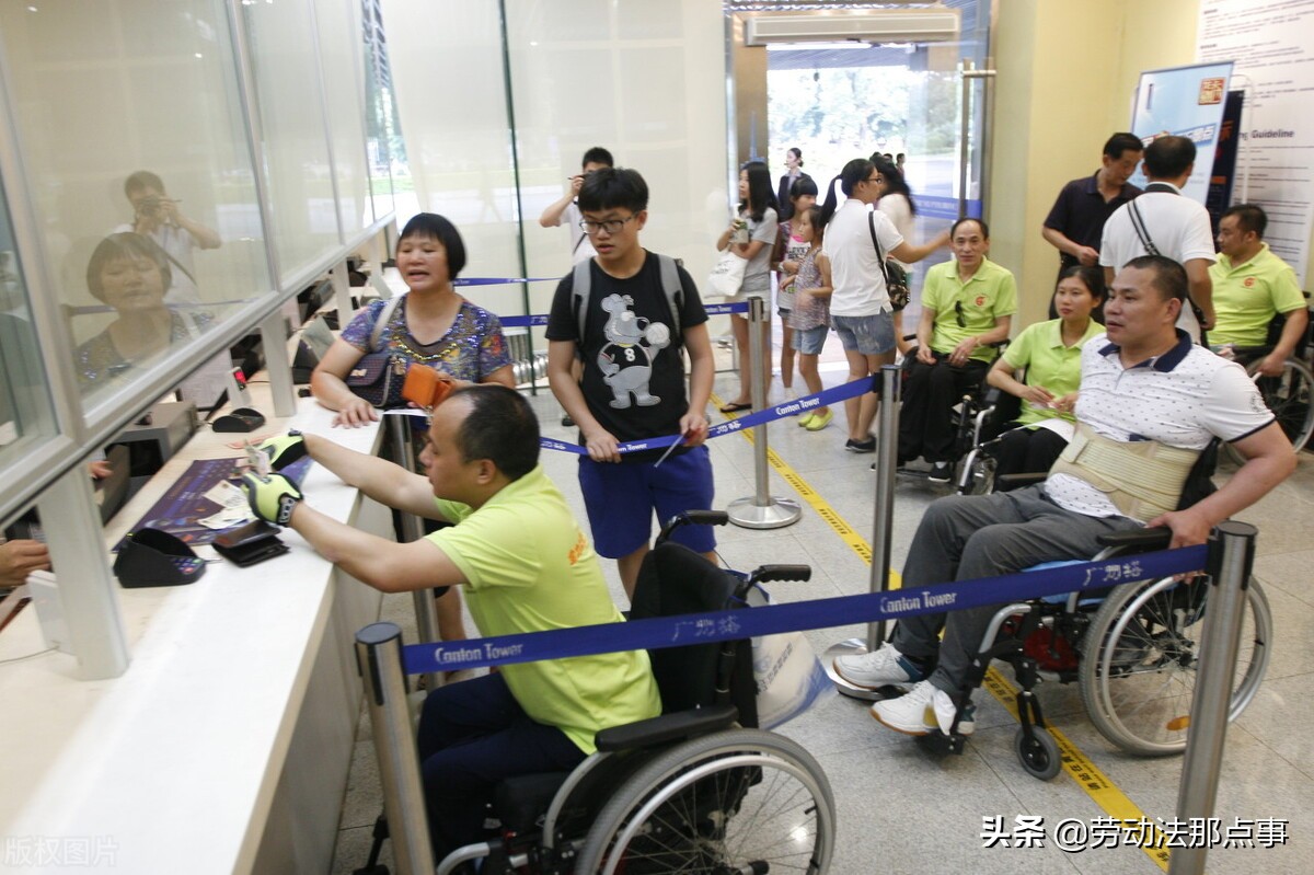 工地受伤公司不给报工伤怎么处理,工地受伤老板不给误工费怎么起诉