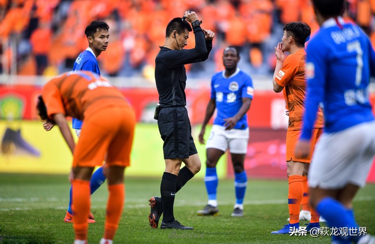 拔出萝卜带出泥？傅明判罚+论文抄袭事件备受关注，足协需要公开