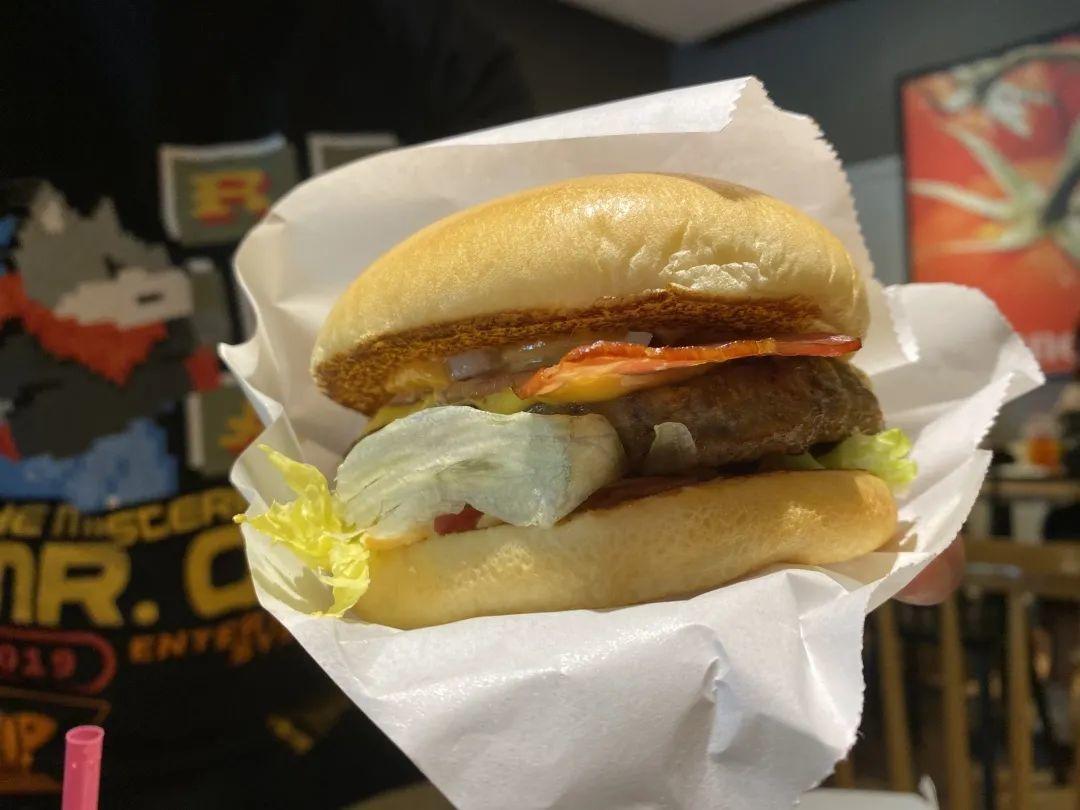 肯德基双层嫩牛堡和巨无霸,肯德基双层嫩牛堡和厚牛堡哪个好