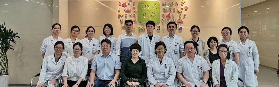 1岁半宝宝嘴里溃疡发烧什么原因,宝宝反复发烧并伴有溃疡怎么办