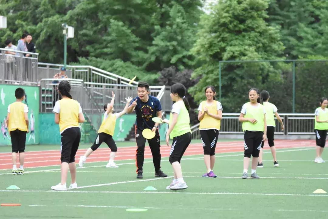 创建“学习共同体”——成都市锦官新城小学体育课程改革实践