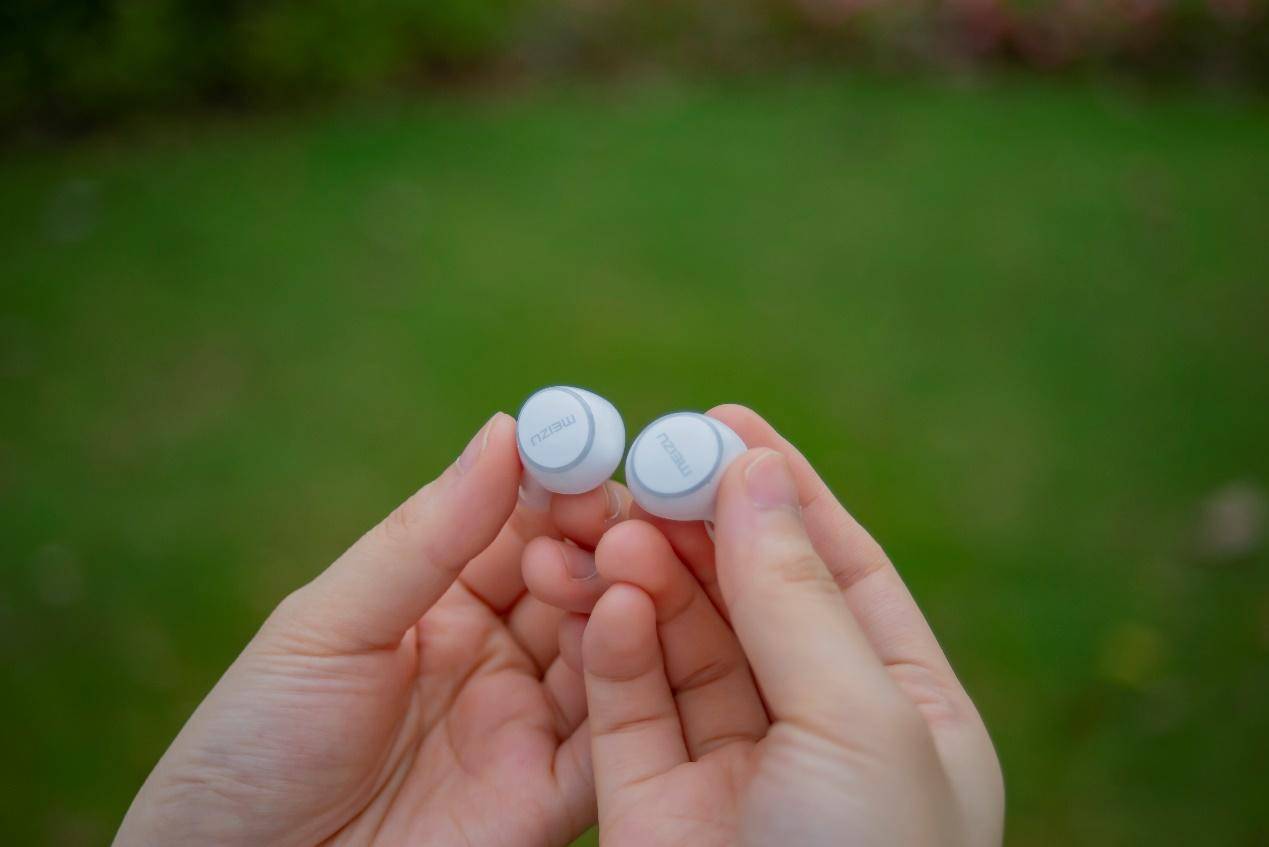 魅族pop2s,魅族pop2s真无线耳机如何调节音量