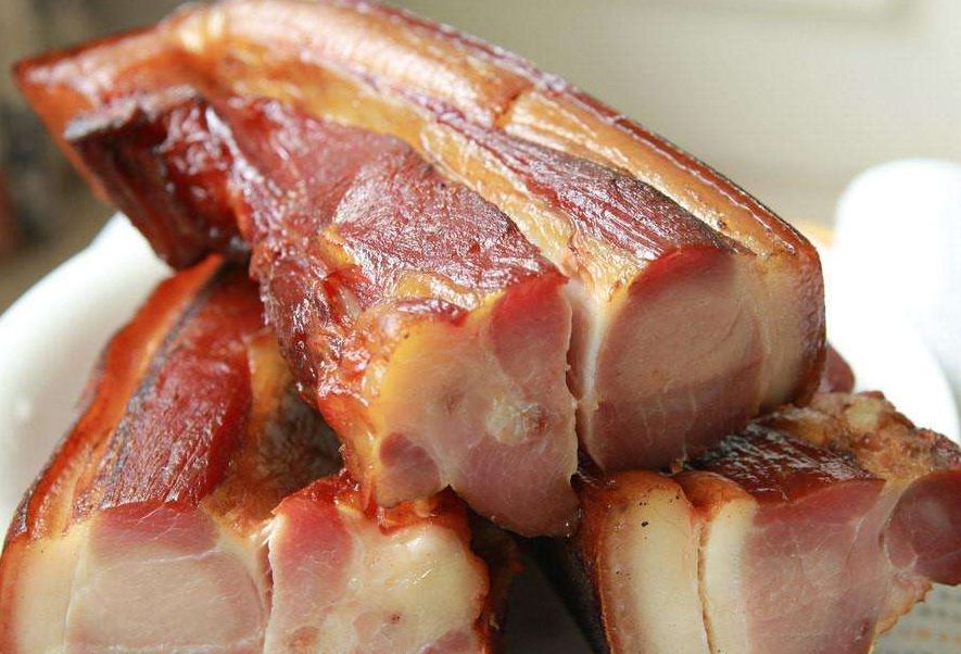 各地的腊肉做法,东莞晒腊肉10斤肉配方多少盐