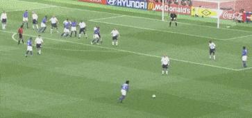 「J神体育」足球历史上名震天下的任意球大师，喜欢哪一个？（1）