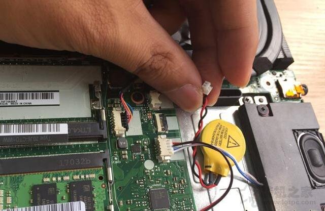 笔记本电脑开机黑屏维修费用多少,笔记本电脑开不了机屏幕黑屏