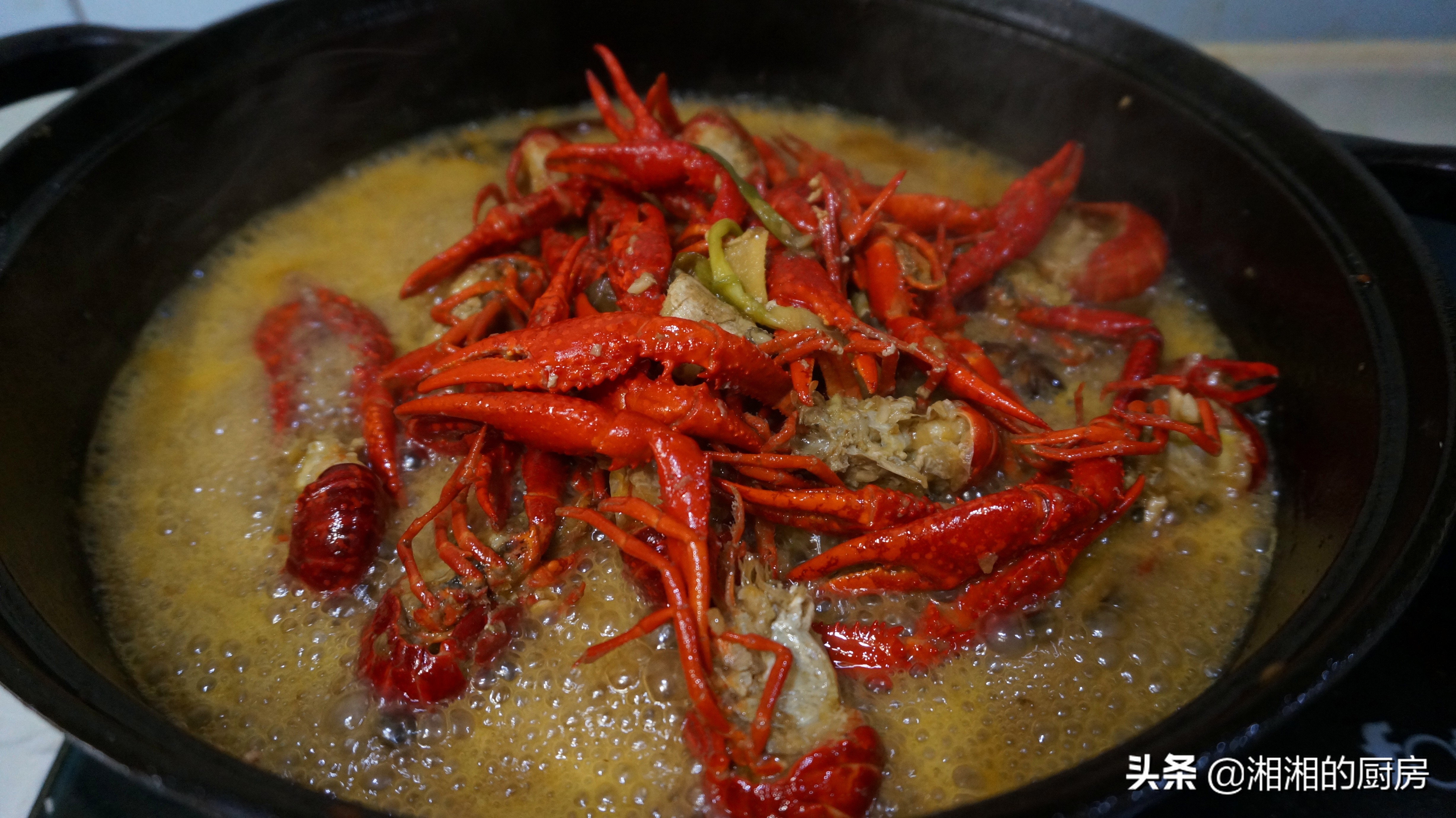 小龙虾怎么焯水虾肉不松散家常,小龙虾不要壳怎么处理