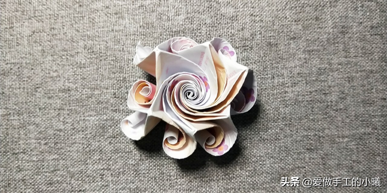 立体花折纸步骤图解法,为初学者准备的简单折纸花教程