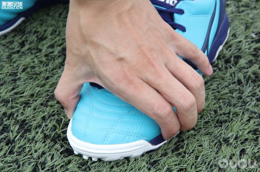 美津浓tf中端足球鞋推荐,美津浓足球鞋morelianeo3实测