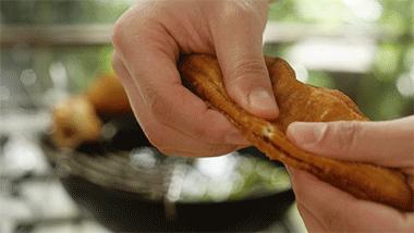 成本低小吃炸串,小吃蛋烘糕做法