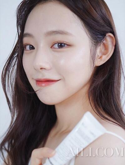 昂贵眼霜拯救不了黑眼圈的说说,去干纹最好的眼霜