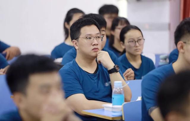 法律硕士和法学硕士前景,法律硕士和法学硕士有什么区别