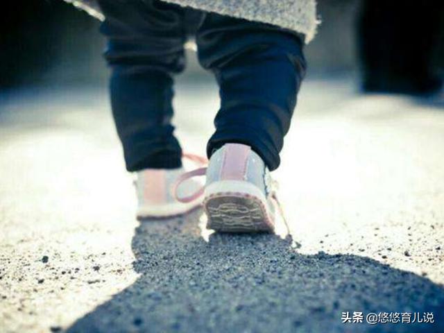 四岁宝宝脚趾变形是什么原因,孩子脚中指变形