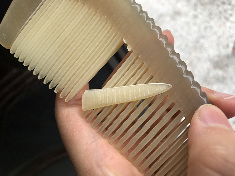 牛角梳真假如何辨别,水牛牛角梳怎么分辨真假