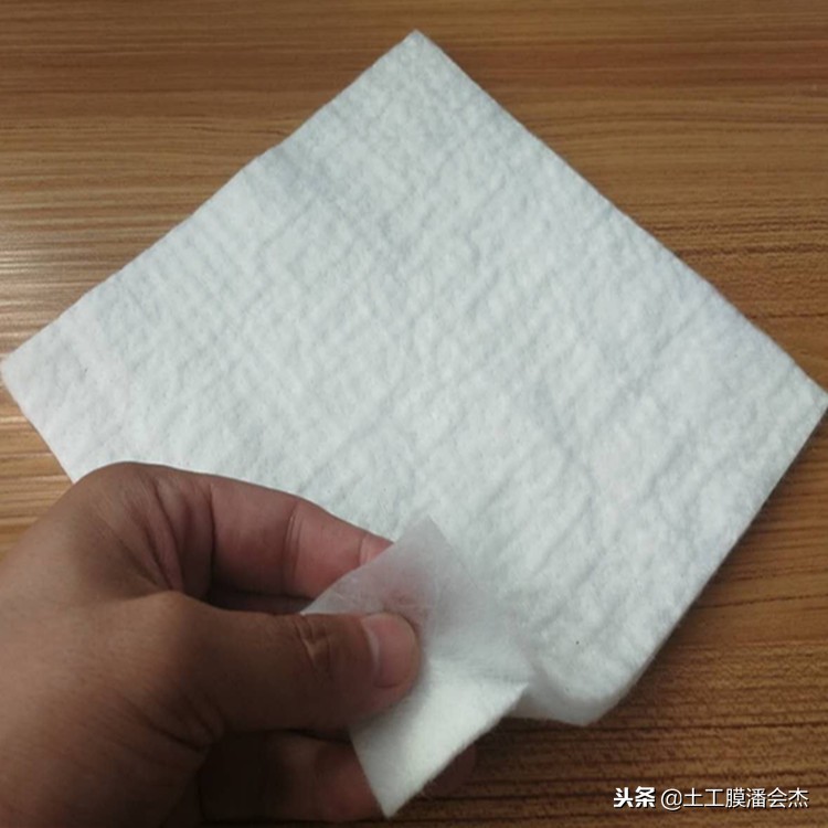 两布一膜防渗土工膜是分离的吗,三布二膜防渗土工膜