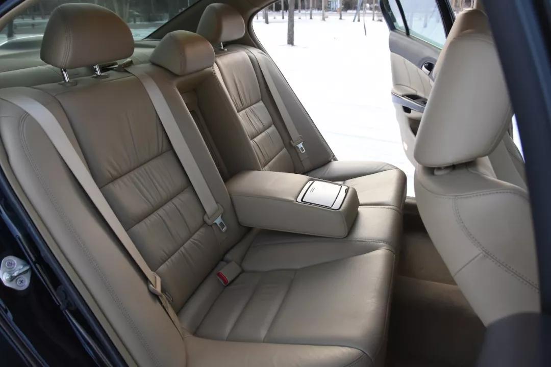 雅阁对不起,我不能爱你