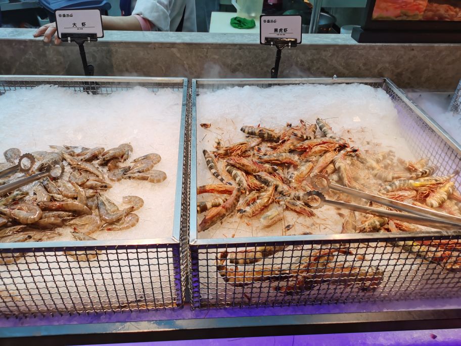 沈阳盛江山k11自助餐,盛江山k11黑金店大桌