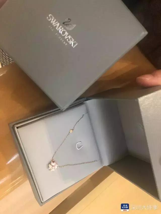 女子买三万块钱施华洛世奇钻,施华洛世奇天然宝石