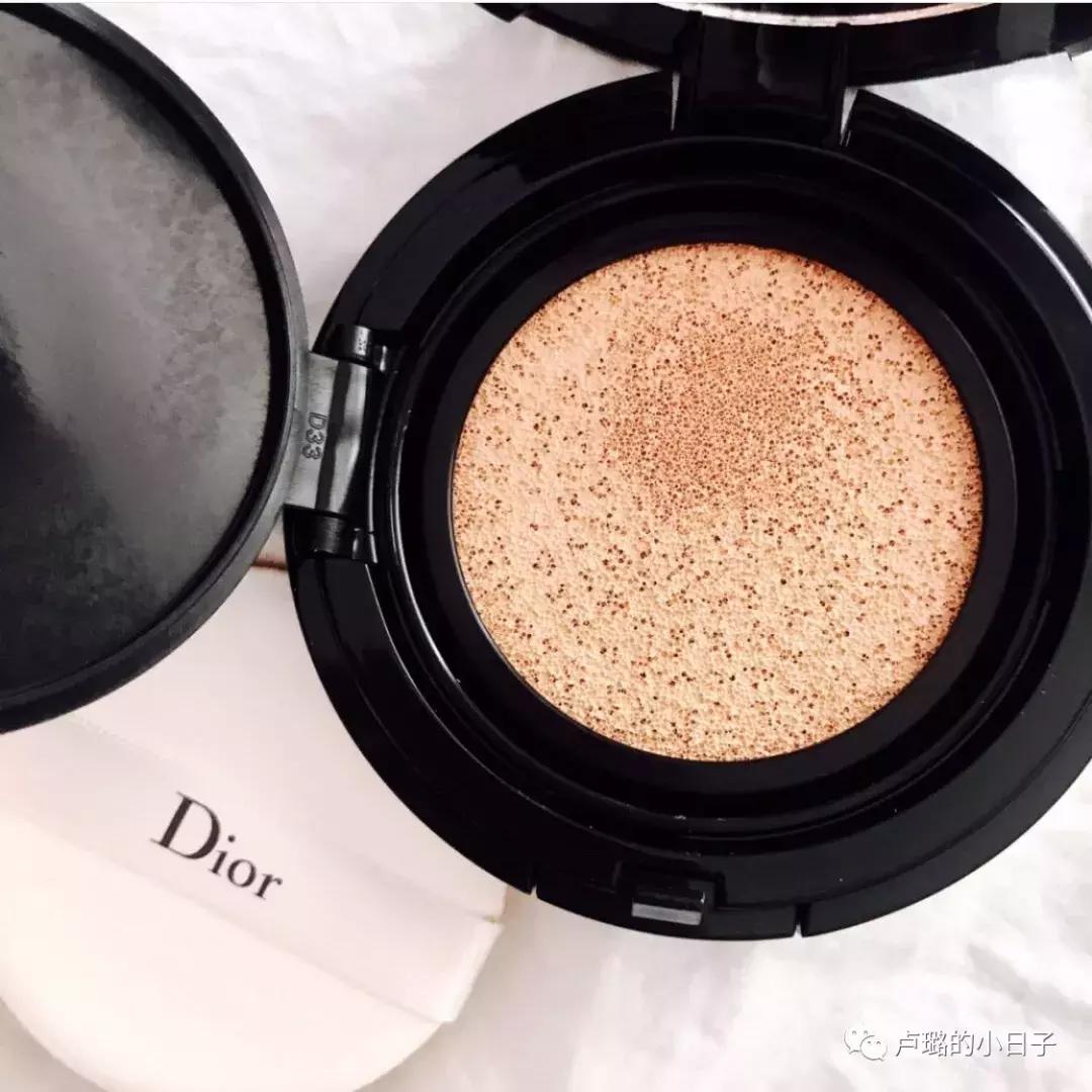 短期旅行必备化妆包是什么,出门手提袋便携女时尚化妆包