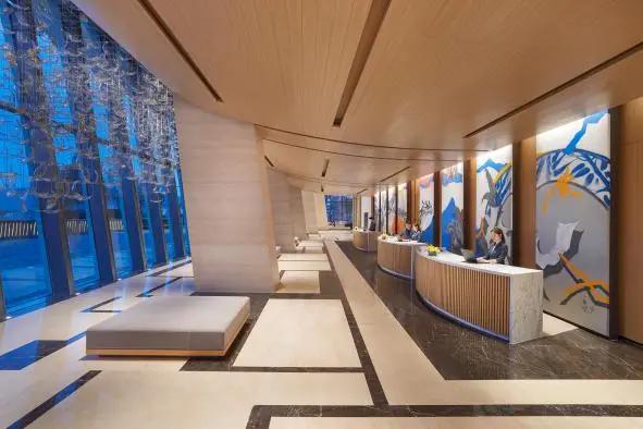 日夜不同科技感，春节潮玩创新方