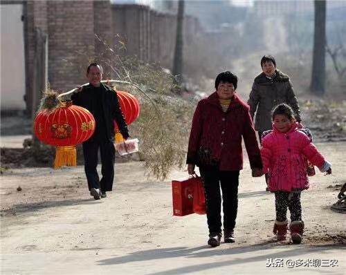 为什么现在的年轻人不喜欢串亲戚,年轻人回农村过年躲避亲戚