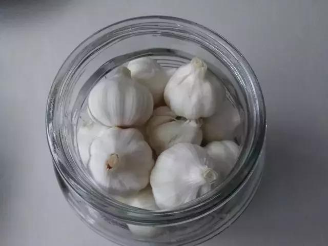 能快速腌好糖蒜的方法,教你快速腌糖蒜入味的3大窍门