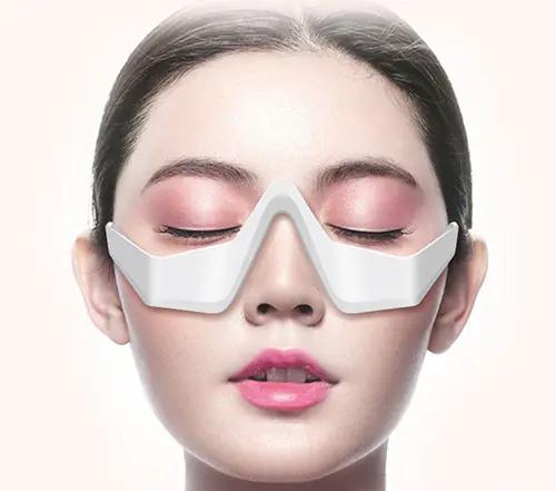 能放进包包的“美容院”,随时淡纹护眼,素颜美女少不了它