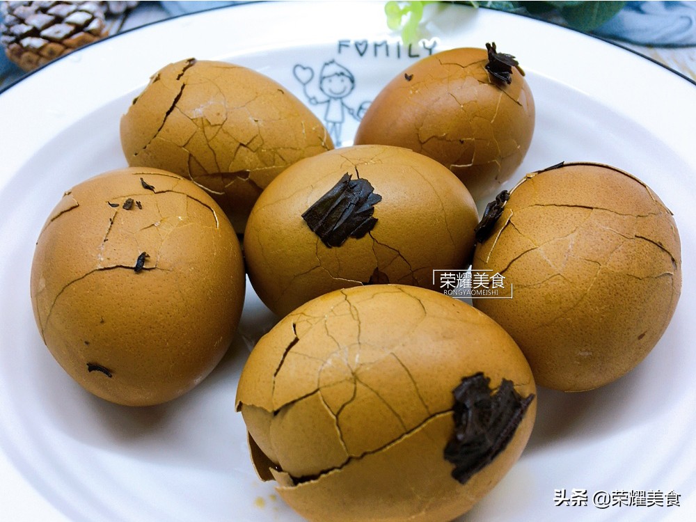 茶叶蛋很香吃起来更香,茶叶蛋很香但是不咸