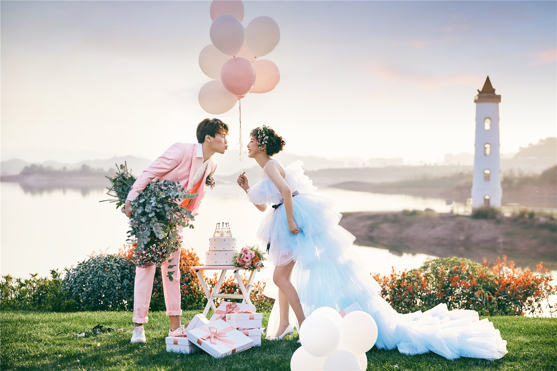 旅拍可以拍哪种婚纱照风格,旅拍创意婚纱拍摄错位照