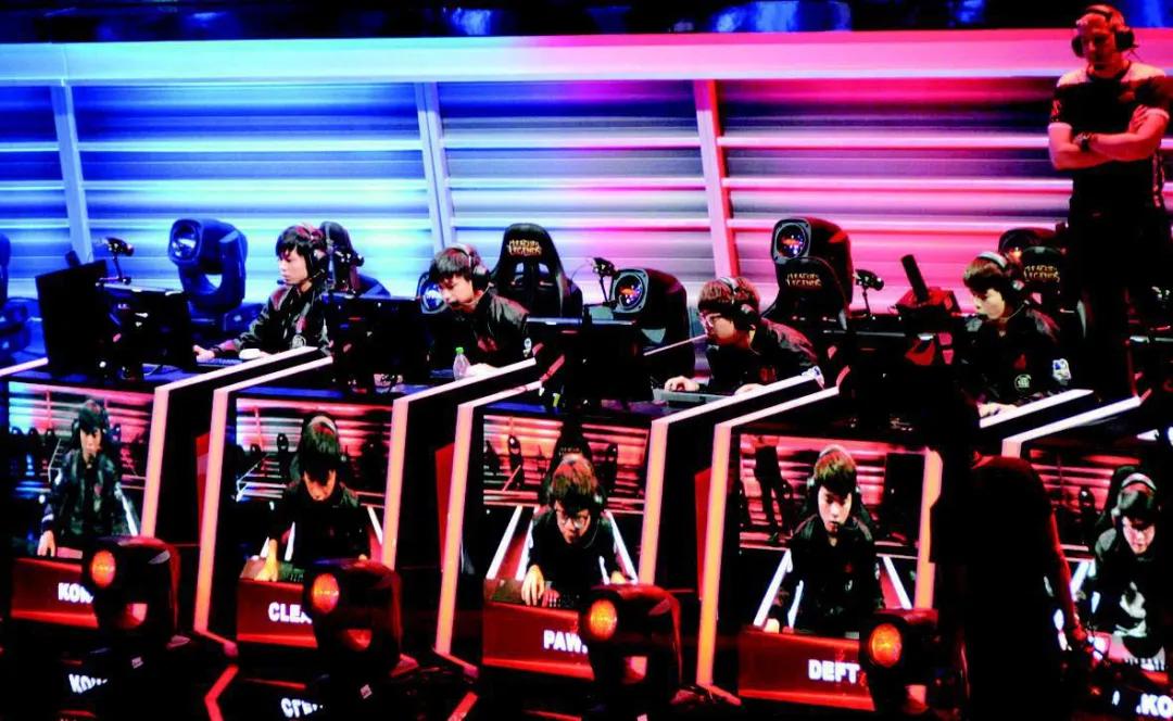 电竞游戏比赛平均每次能挣多少钱,电竞游戏的职业选手收入