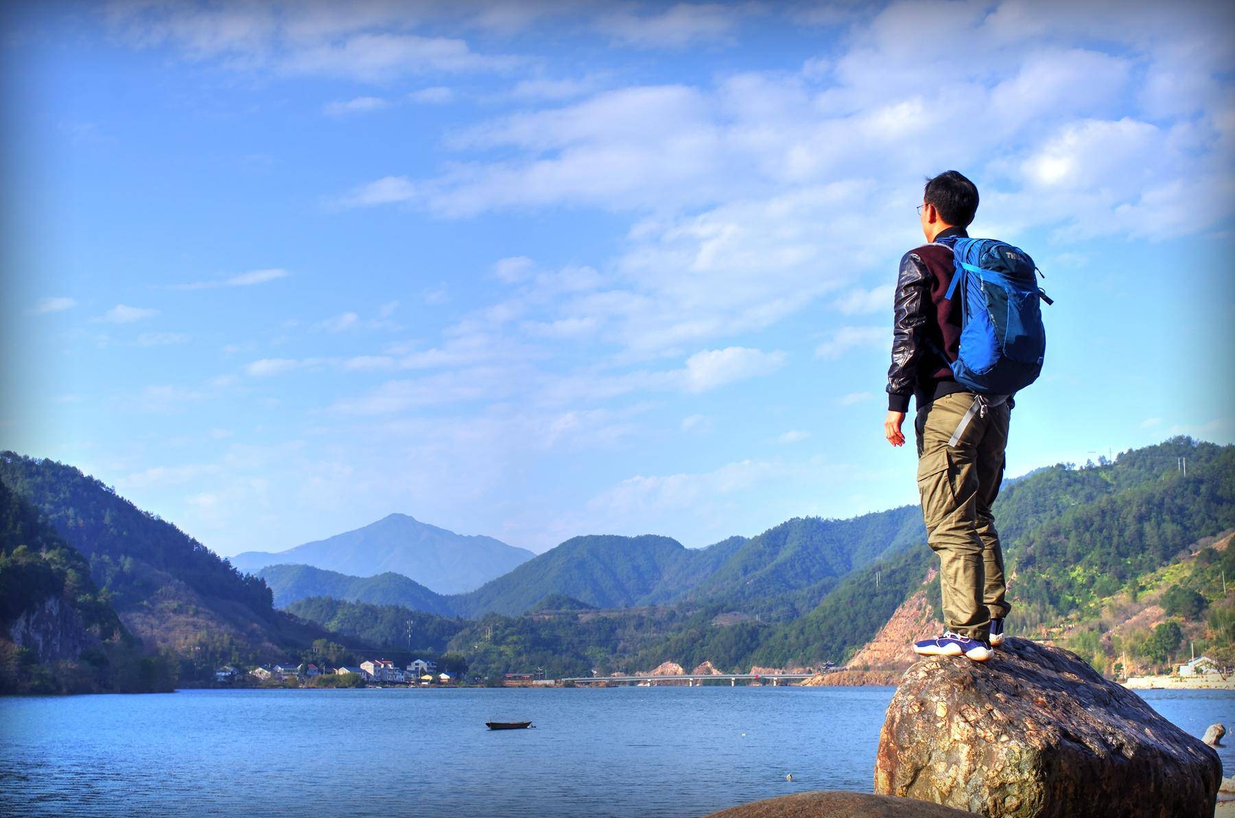 旅游/短线背包怎么选—拓乐ThuleCapstone22L背包体验记