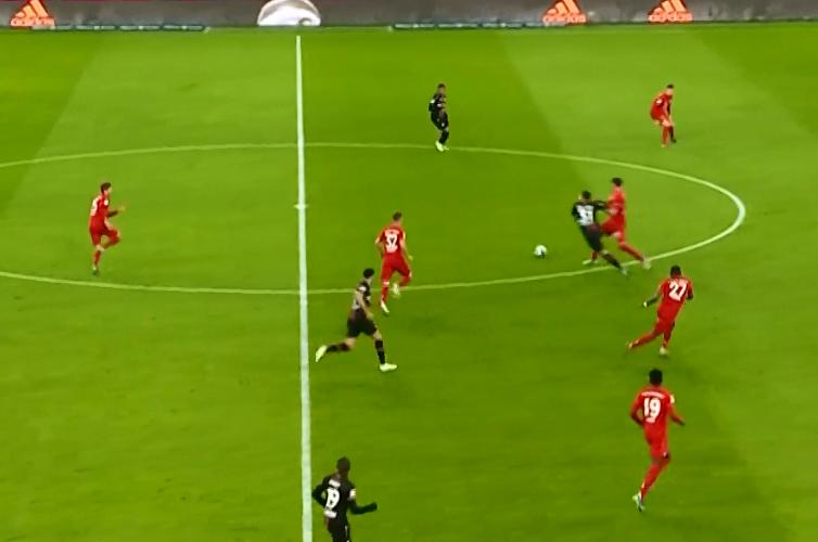 从“规律”和“平衡”出发,谈拜仁输给药厂的比赛和弗里克的执教