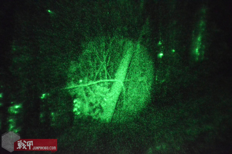 战甲轰鸣致命武器,战甲前期武器推荐