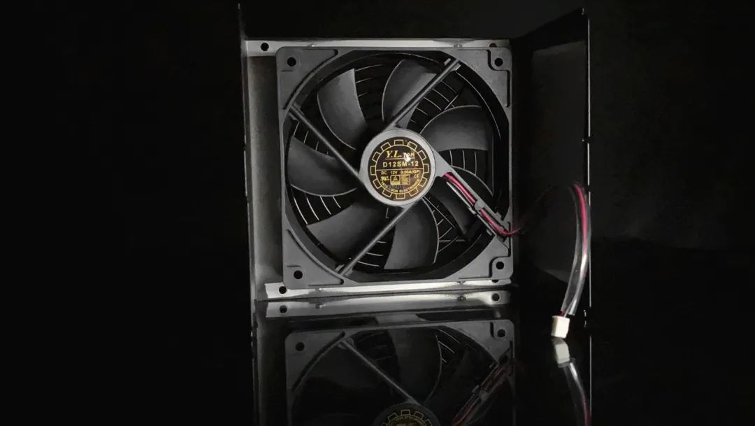 500w电源全新,500w电源长城