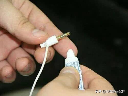 数据线发黄怎样洗掉,数据线发黄变黑有什么办法清理