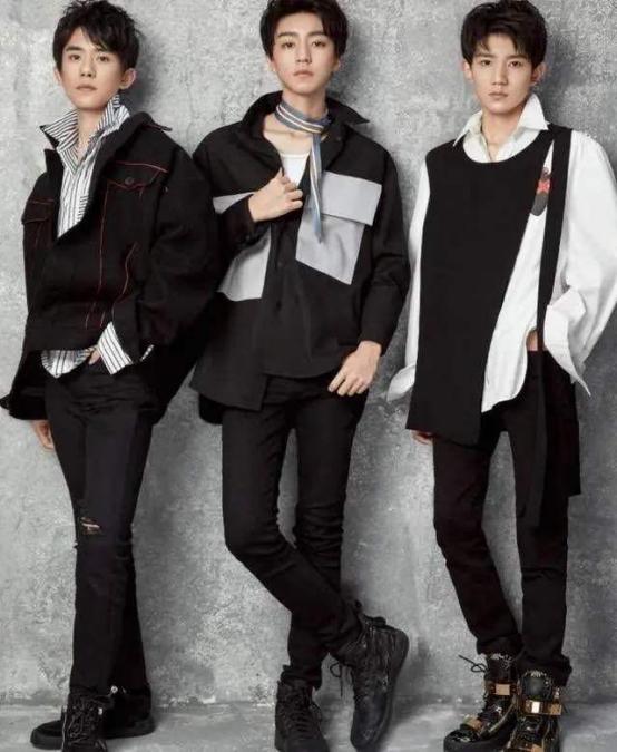 tf家族三代怎么就长大了呢,tfboys三人轰动全场