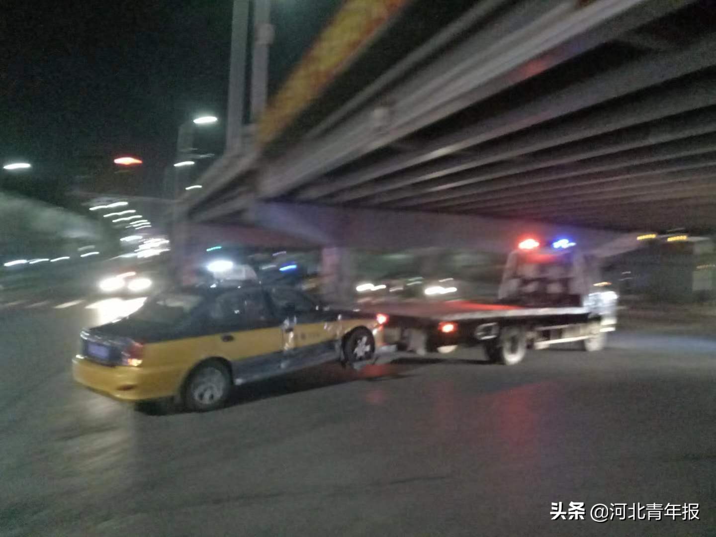 石家庄救护车一路鸣笛,石家庄救护车送危重病人回家