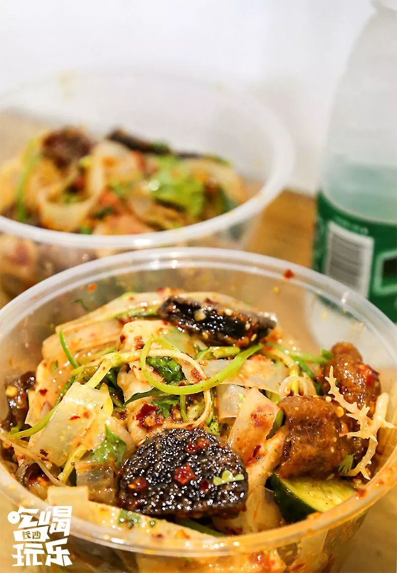 长沙不起眼小吃街推荐,长沙地摊小吃有哪些