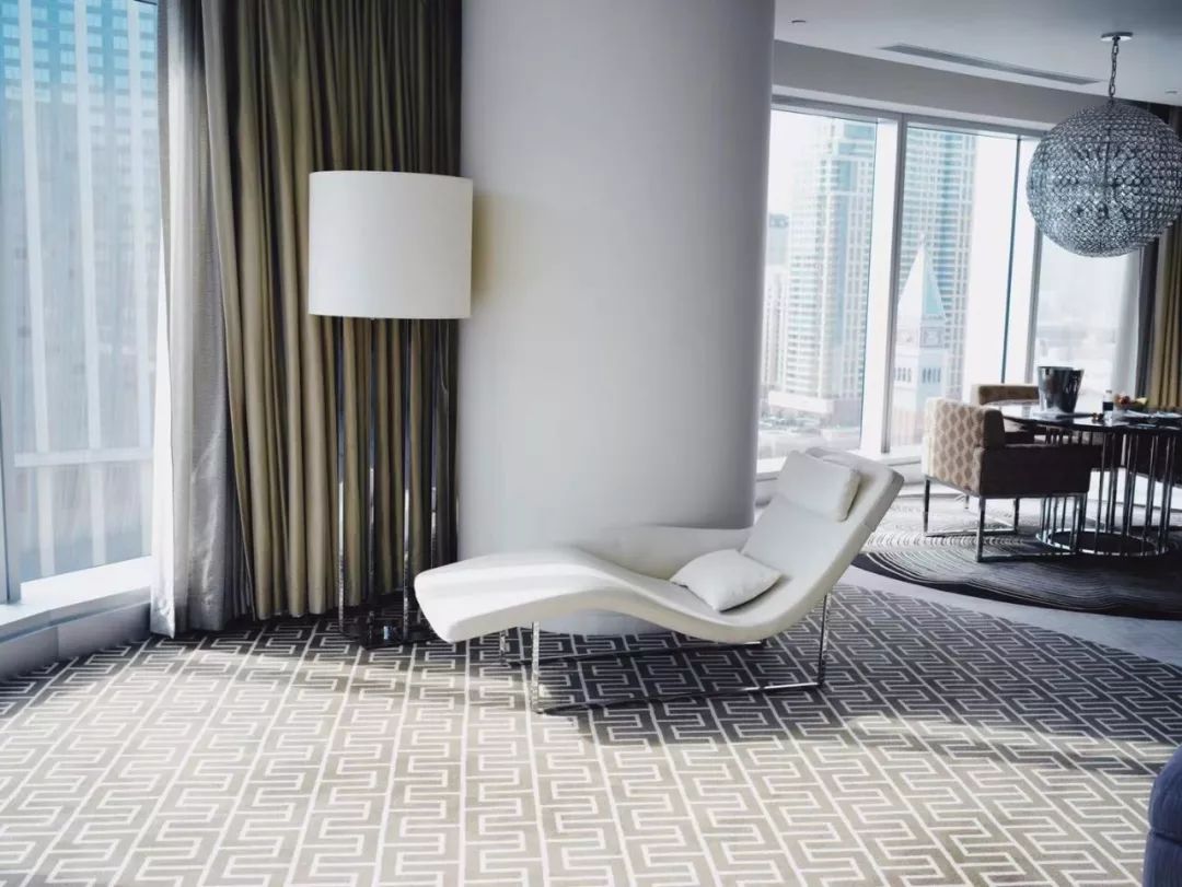 睡在获奖无数的这家酒店，一晚吃掉14颗星米其林，这样的旅行爱了