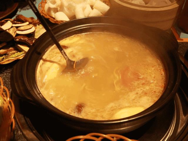 外国人最喜欢的中国美食竟是：火锅！全世界人有多爱吃火锅？